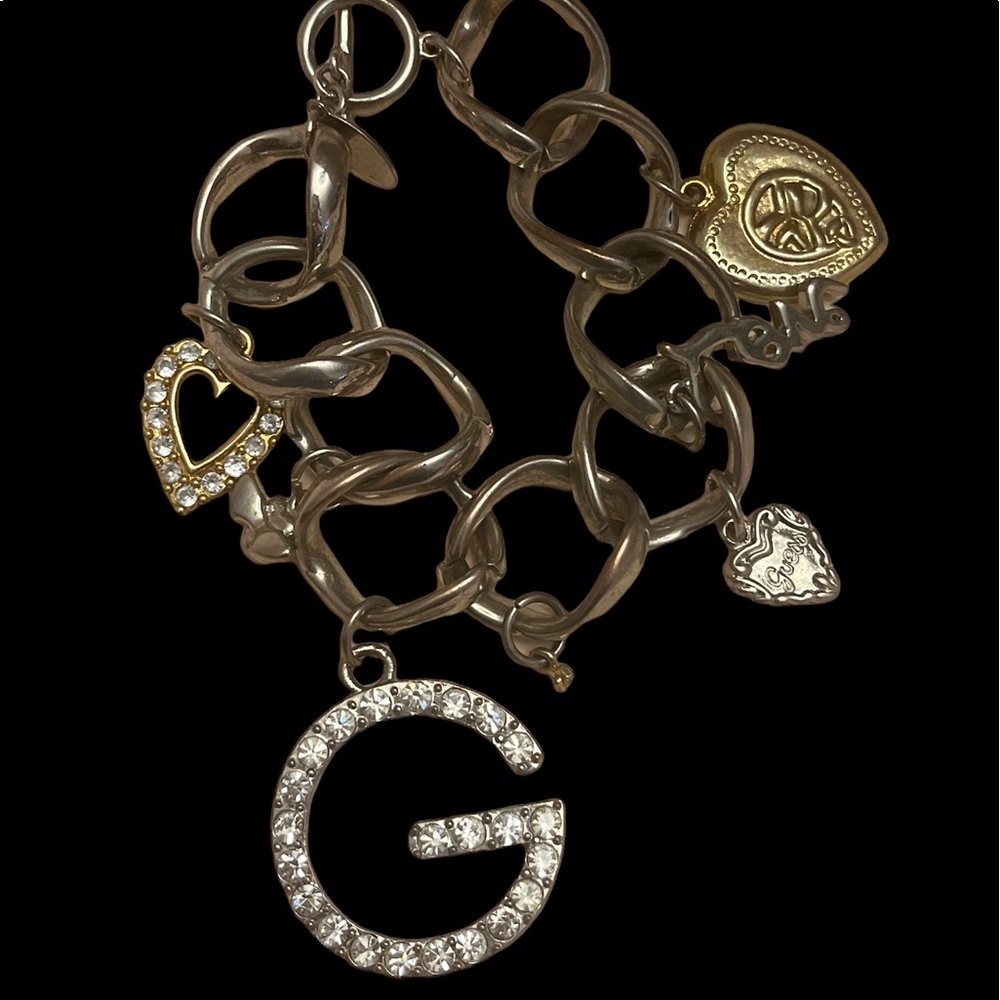 GUESS CHARM BRACELET 🔥🔥🔥🔥🔥